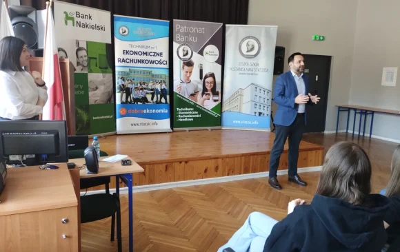 Bank Nakielski dla ekonomistów ze Staszica 5 Bank Nakielski dla ekonomistów ze Staszica 5